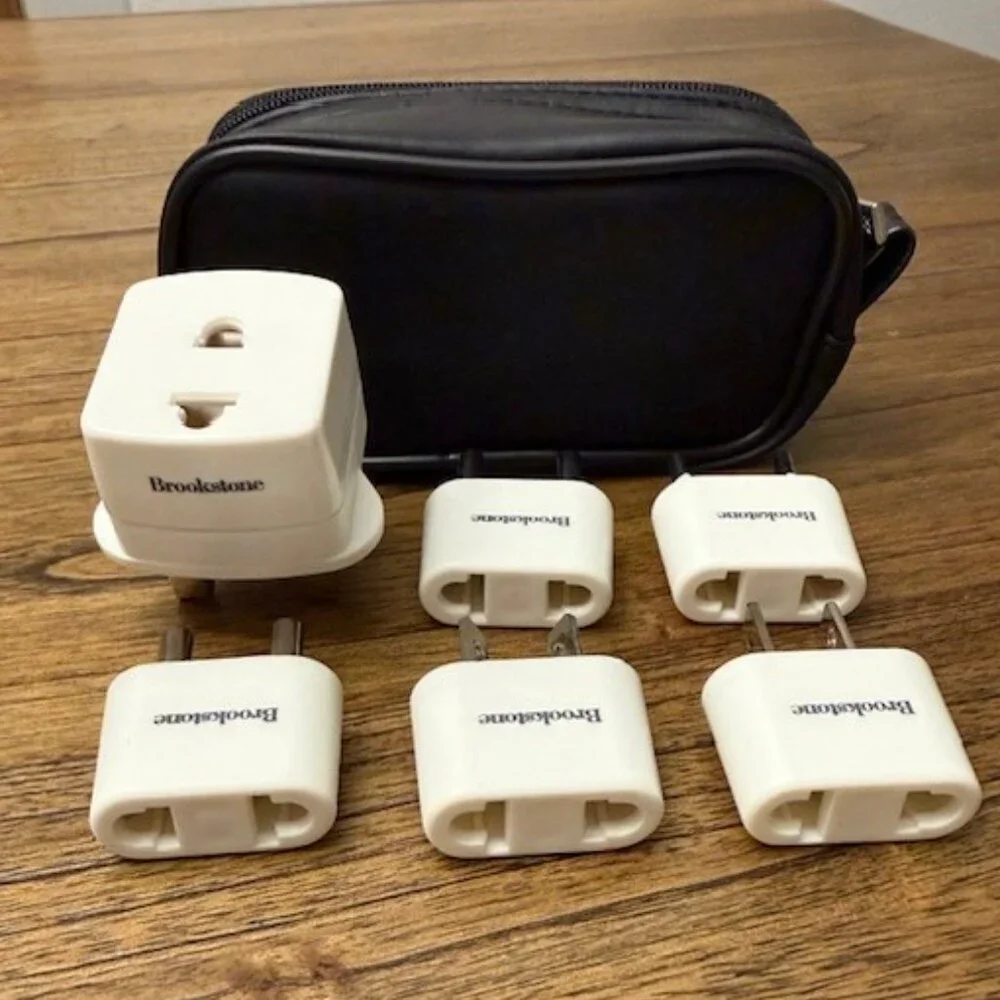 BROOKSTONE World Travel Adapter Kit